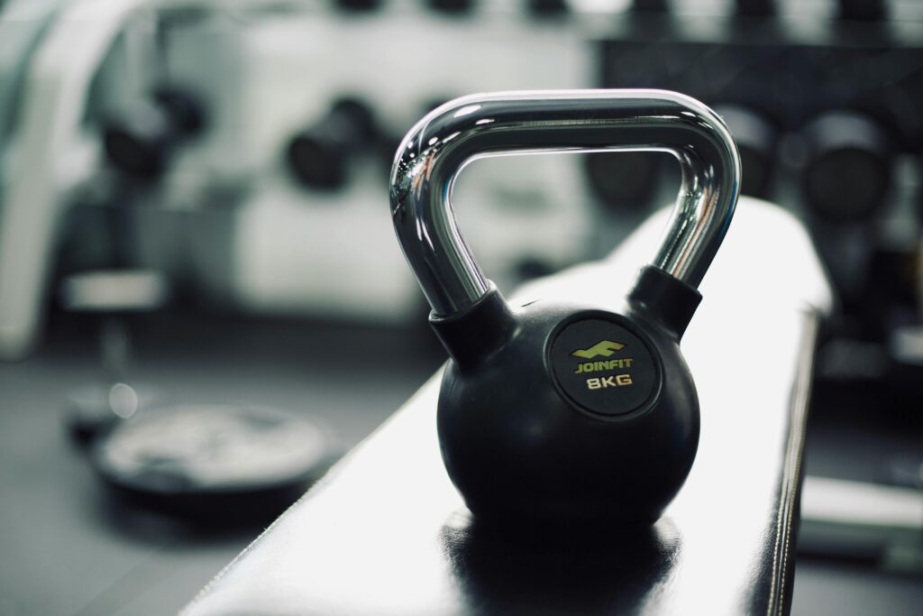 Matériel fitness maison : Top 5 des équipements indispensables pour un entraînement puissant 5 Kettlebell
